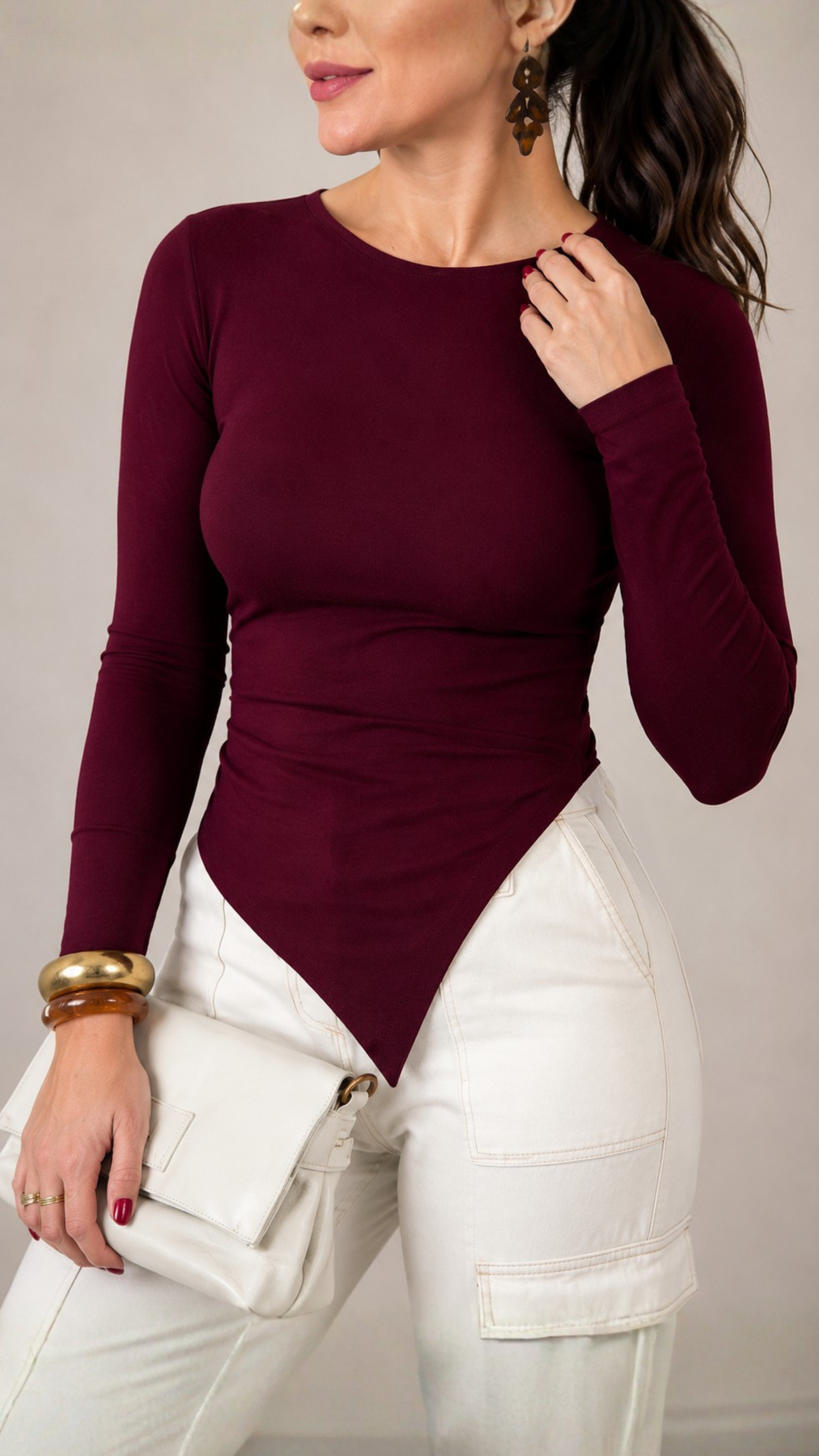 Blusa Feminina Manga Longa com Barra Assimétrica em Malha Conforto – Mahfê