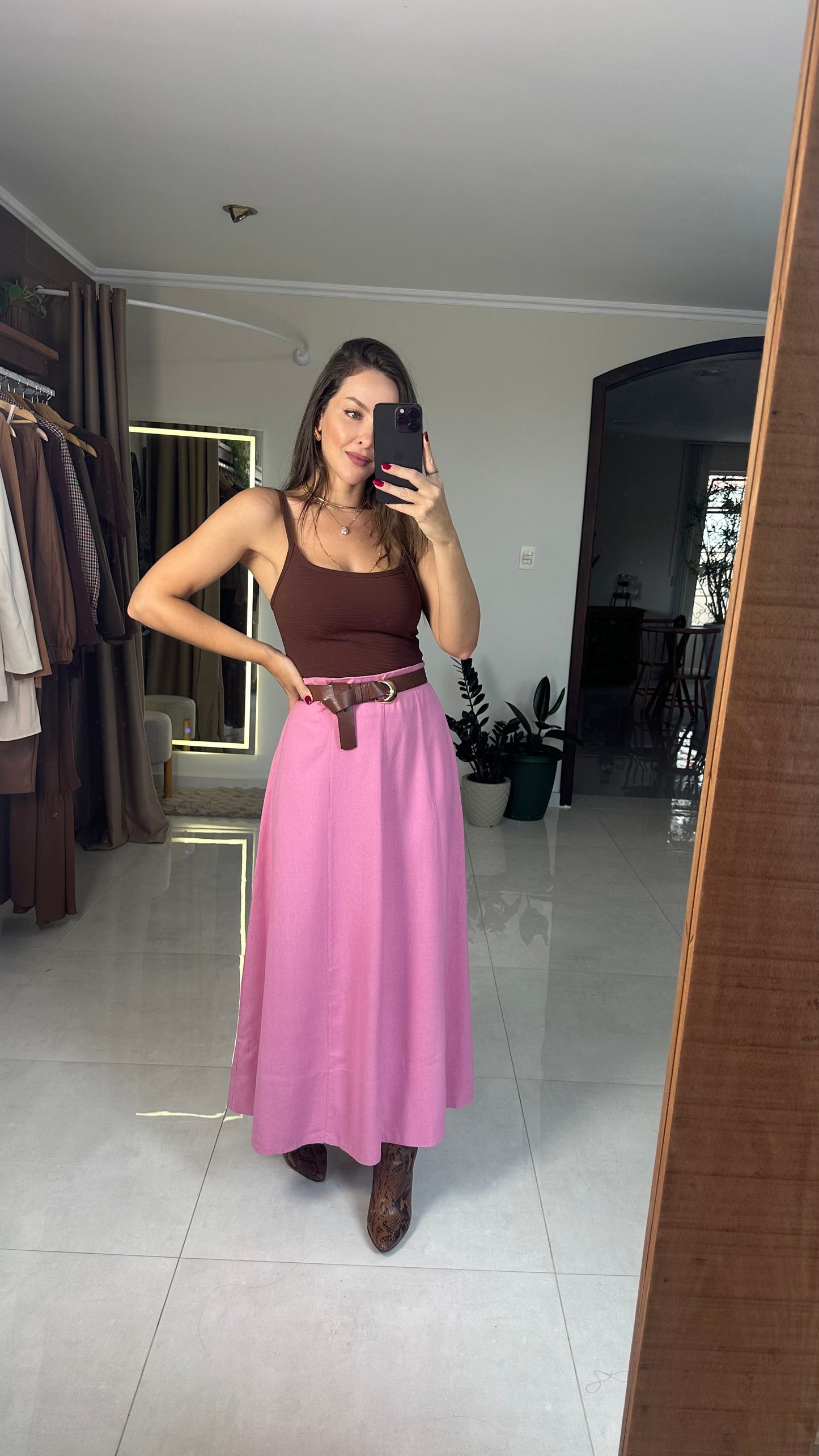 Saia Feminina Midi Fluida Elegante em Tecido Leve Premium – Luna Mahfê