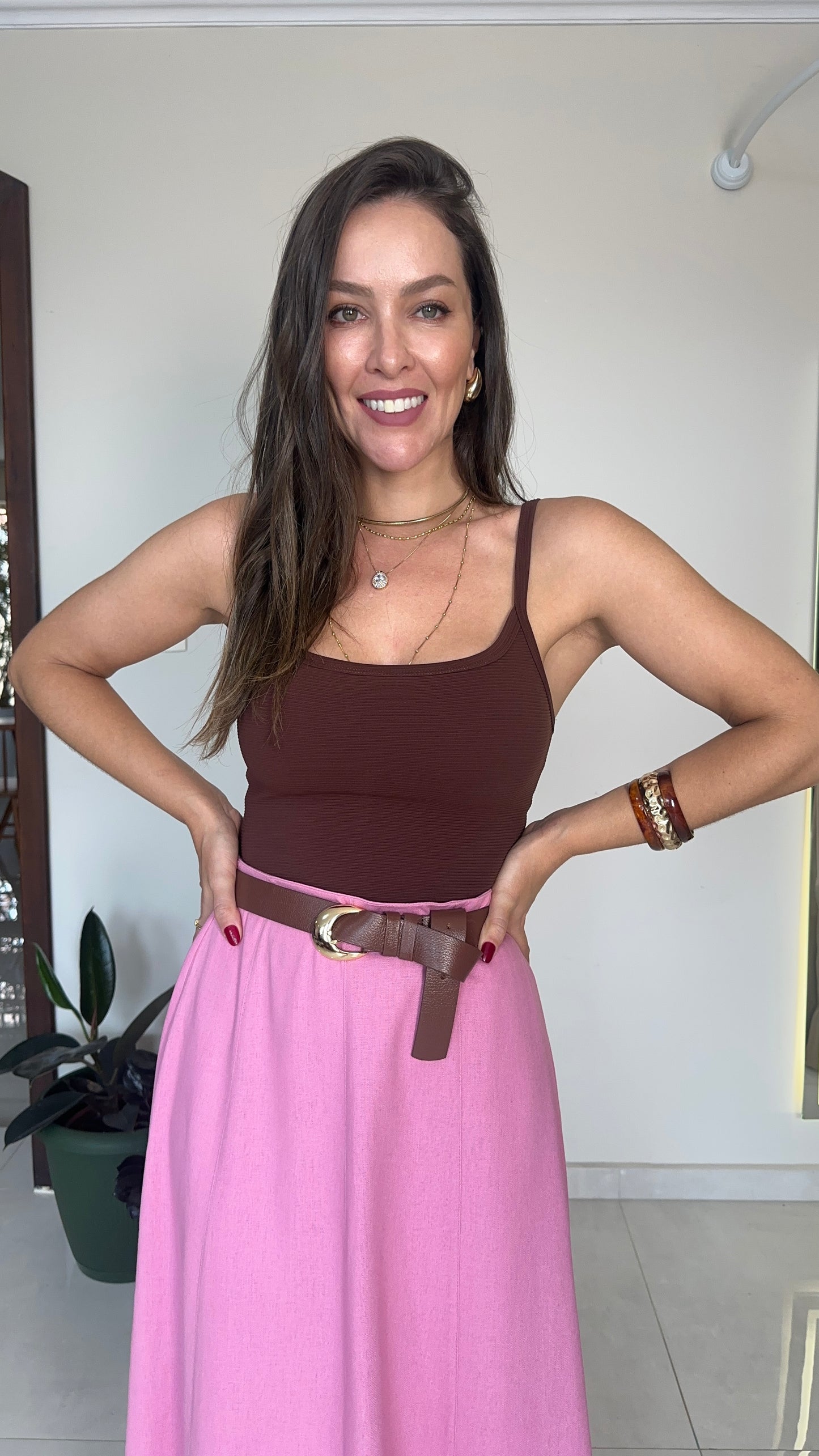 Saia Feminina Midi Fluida Elegante em Tecido Leve Premium – Luna Mahfê