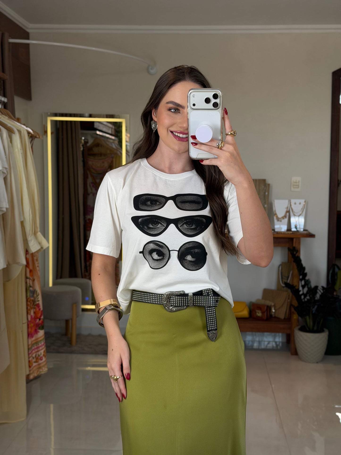 Camiseta Feminina Oversized em Algodão com Estampa Fashion – Mahfê